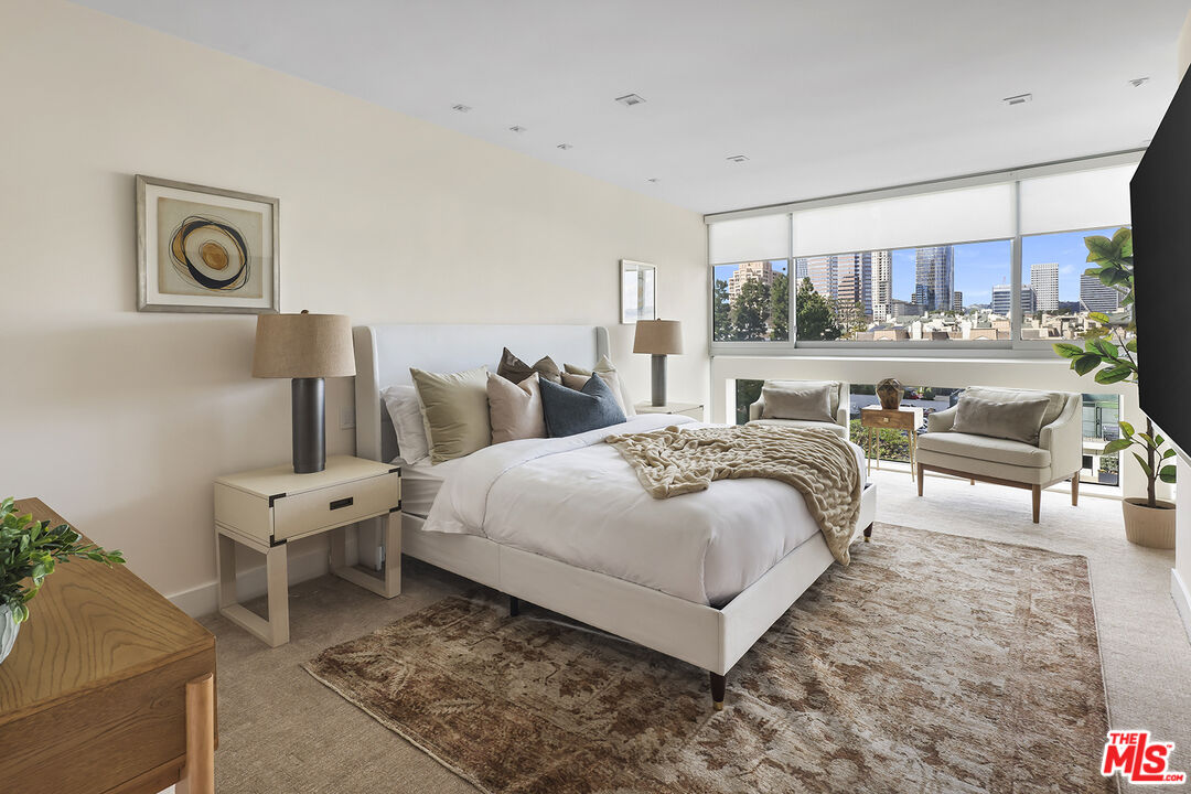 2222 Avenue Of The Stars Unit: 504