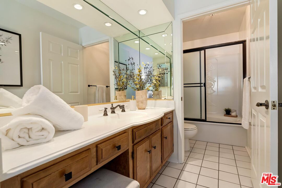 8601 Falmouth Ave Unit: 414