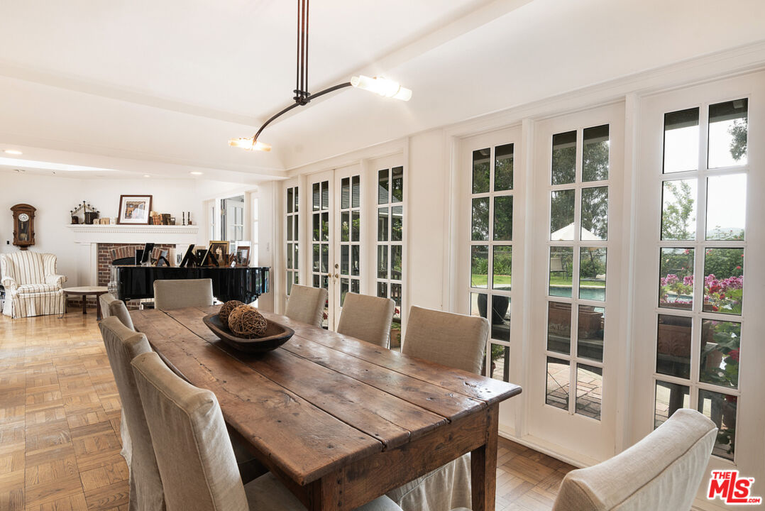 2179 Linda Flora Dr