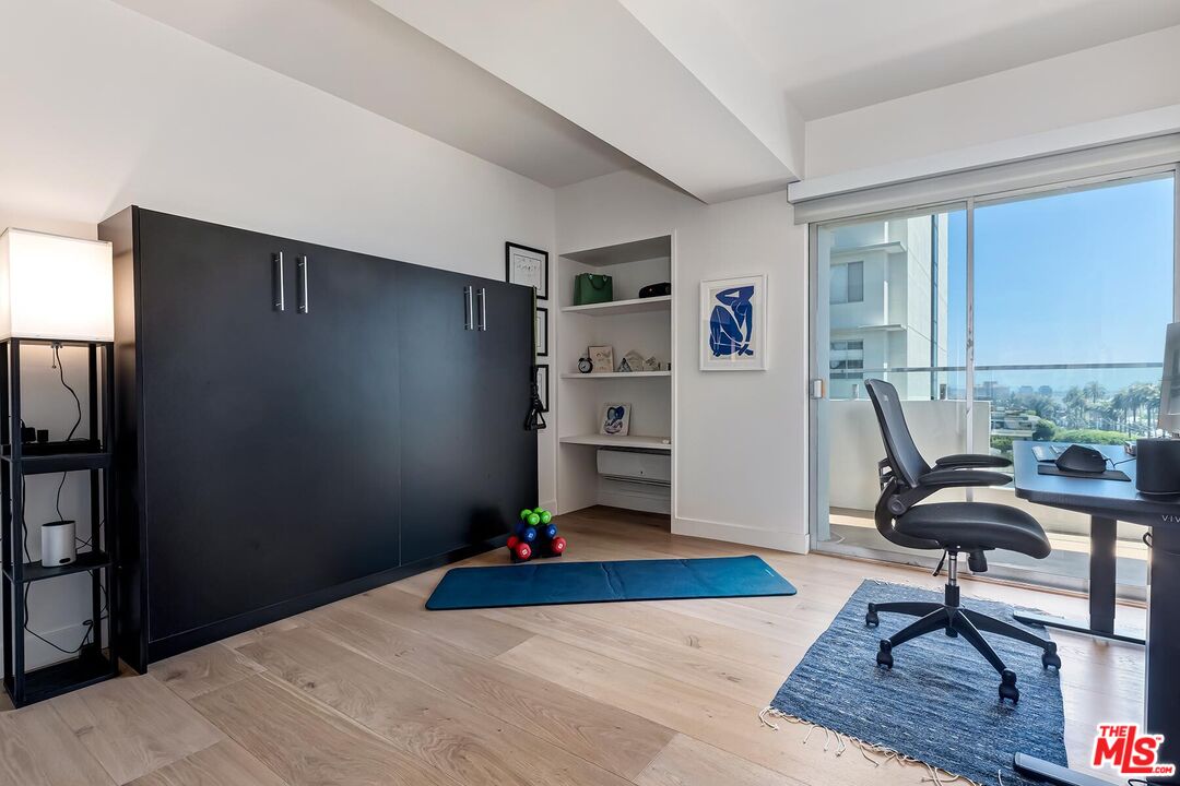 838 N Doheny Dr Unit: 501