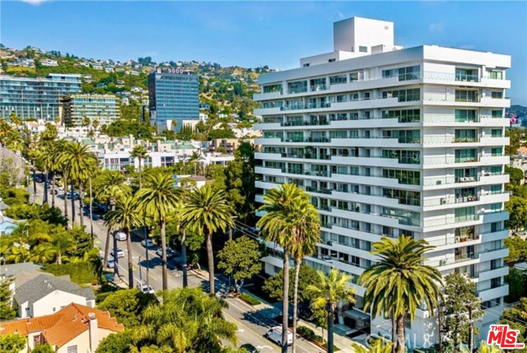 838 N Doheny Dr Unit: 501
