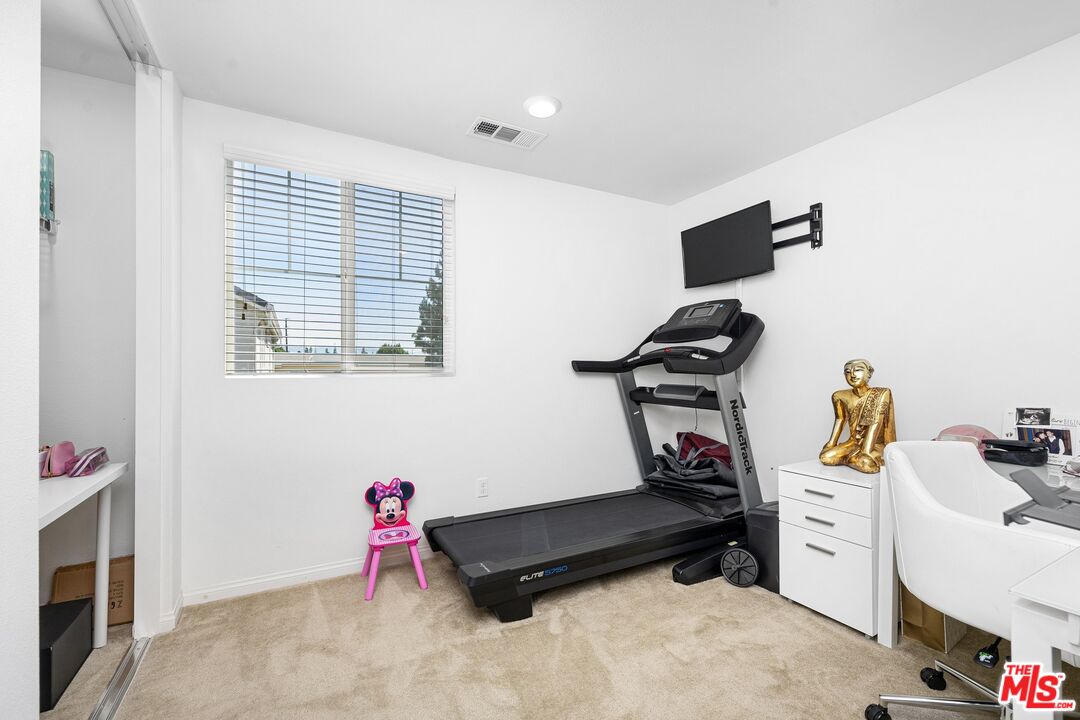 9119 Foster Ln