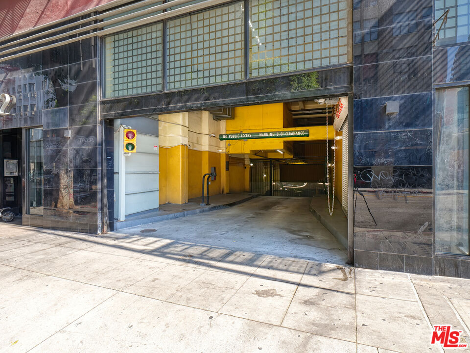 746 S Los Angeles St Unit: 1201