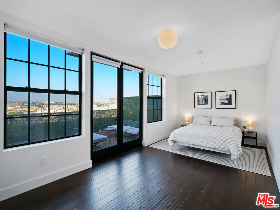 746 S Los Angeles St Unit: 1201