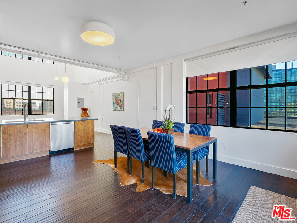 746 S Los Angeles St Unit: 1201