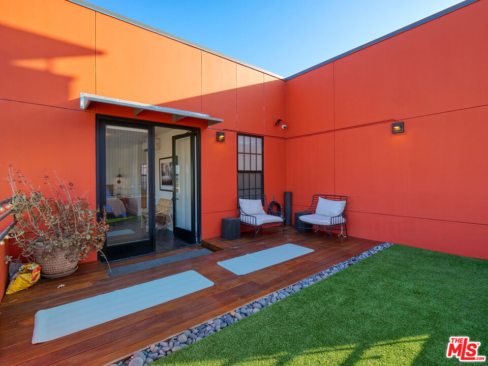 746 S Los Angeles St Unit: 1201