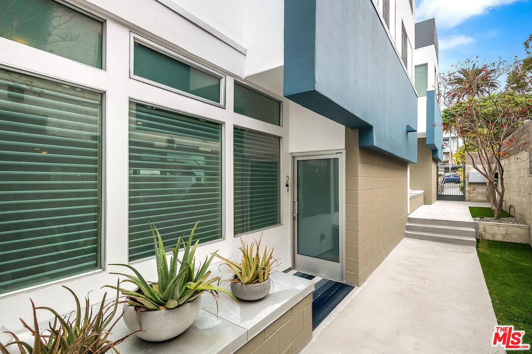 1814 12th St Unit: 2