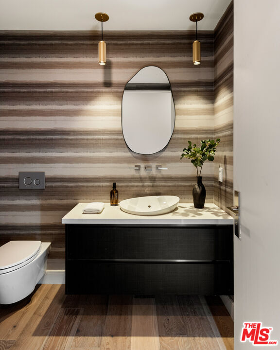 505 S Barrington Ave Unit: 410