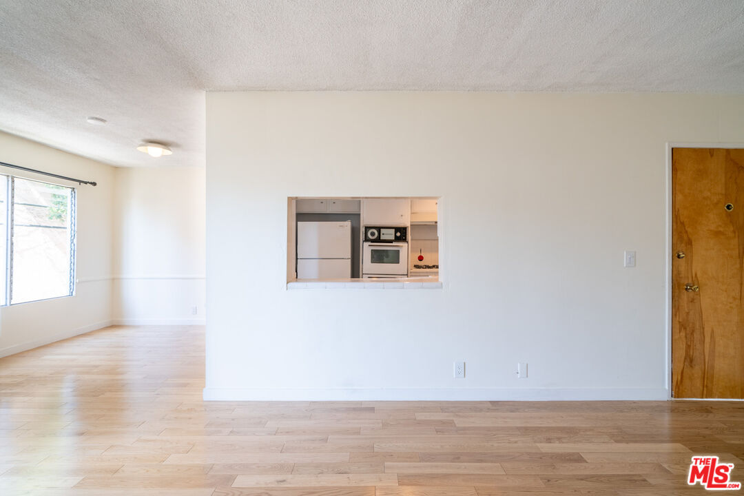 1411 N Hayworth Ave Unit: 18