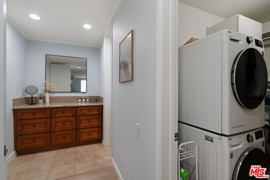 11918 Kiowa Ave Unit: 203