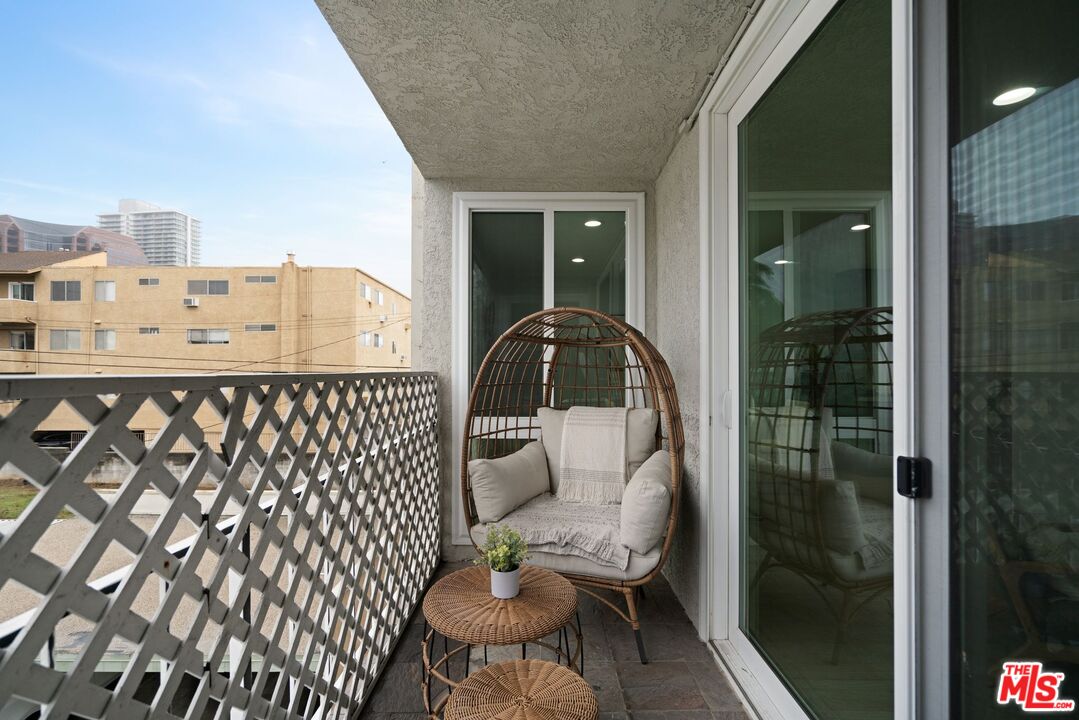 11918 Kiowa Ave Unit: 203