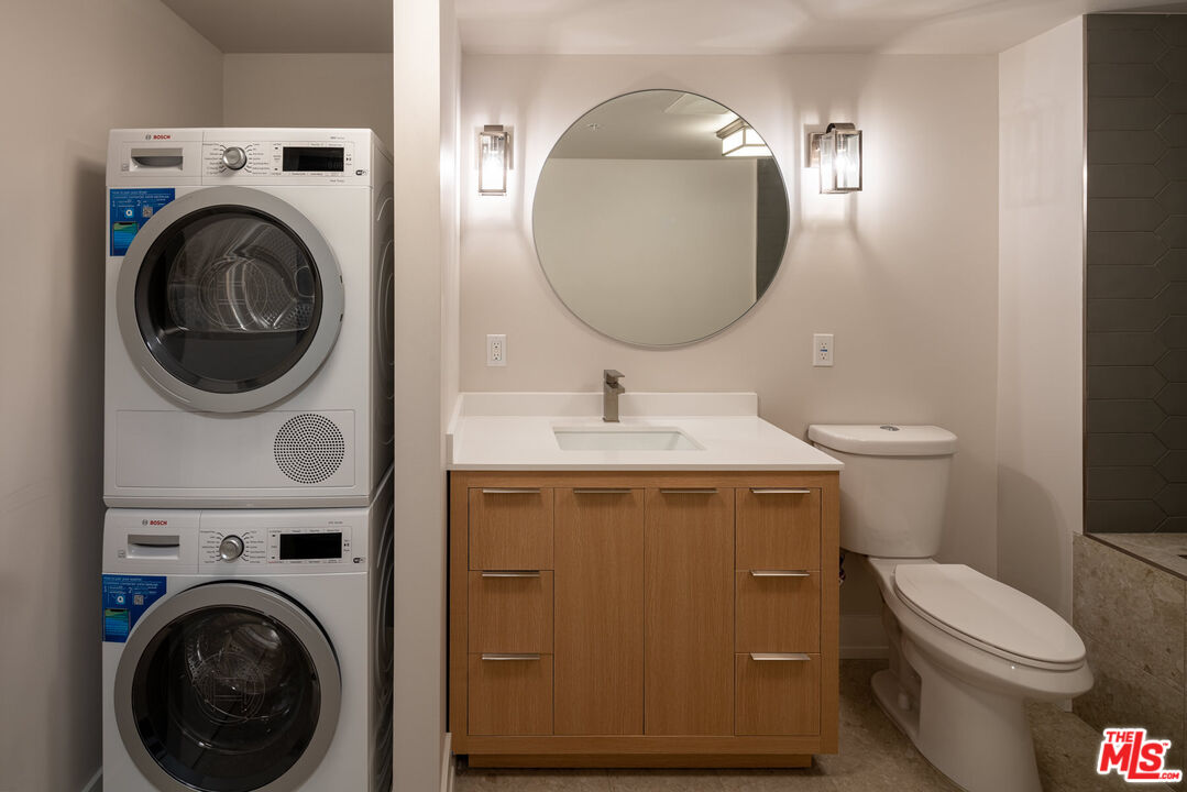 120 S Hewitt St Unit: 4