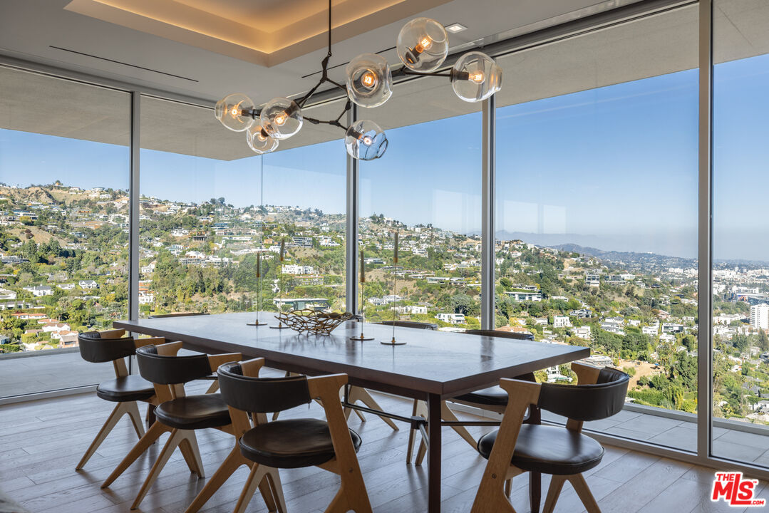 9255 Doheny Rd Unit: 3005