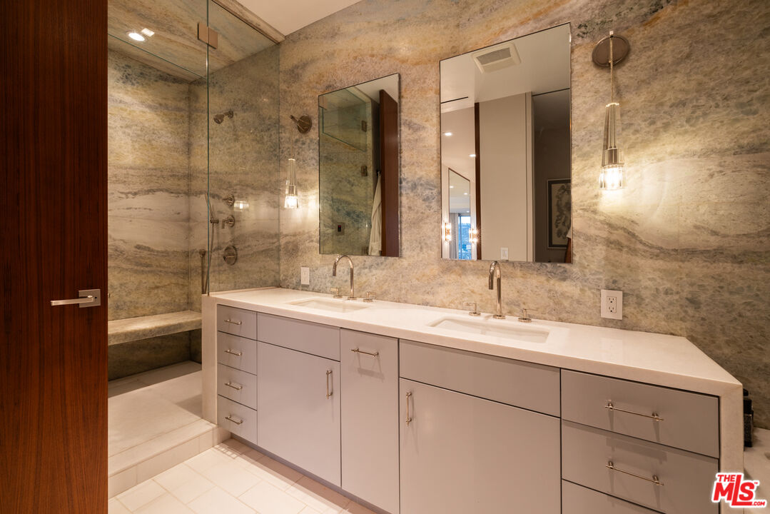 9255 Doheny Rd Unit: 3005