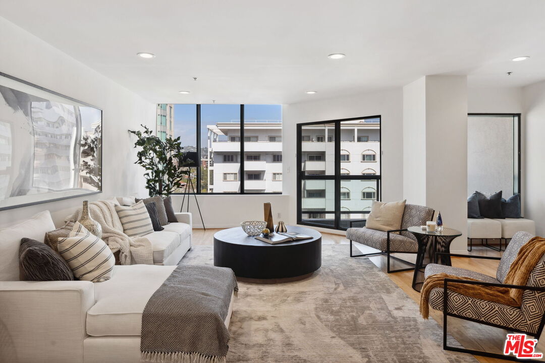 10724 Wilshire Blvd Unit: 1005