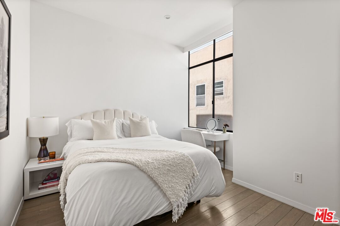 1130 N Ogden Dr