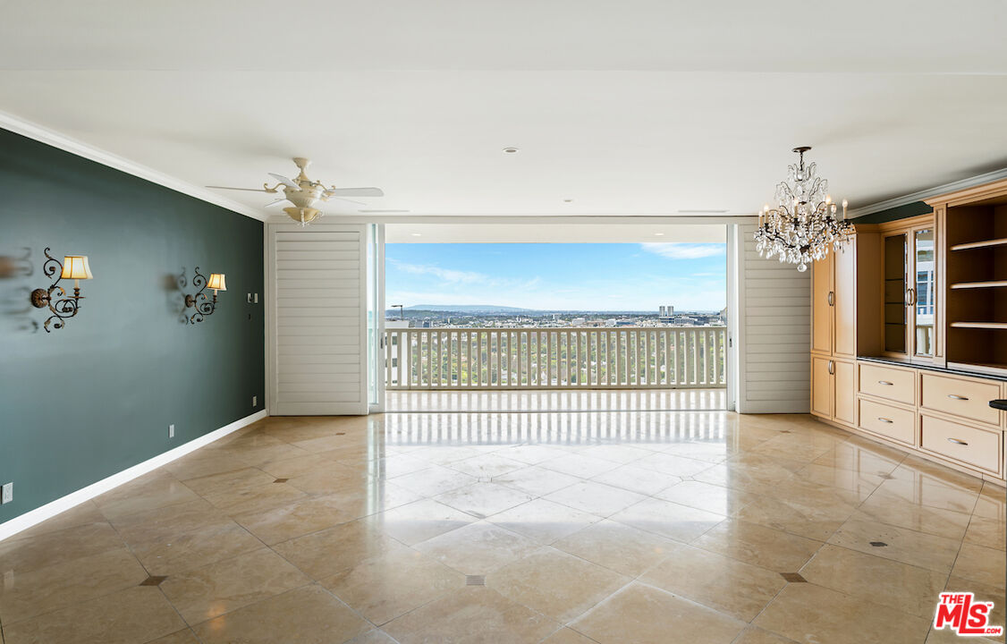 9255 Doheny Rd Unit: 1104