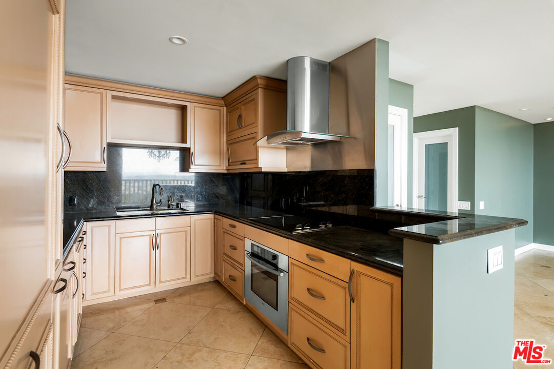 9255 Doheny Rd Unit: 1104