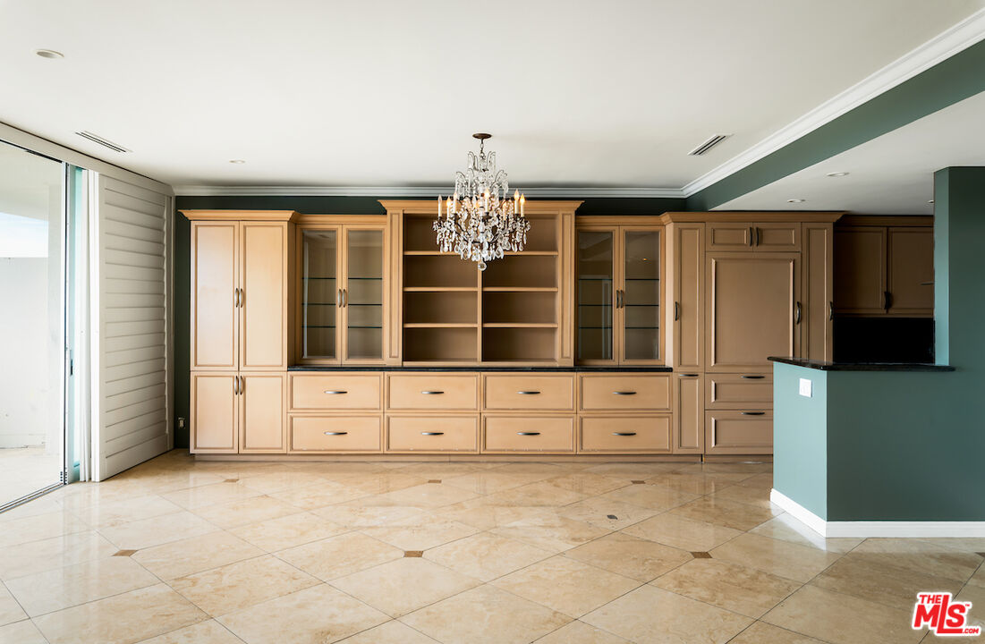 9255 Doheny Rd Unit: 1104