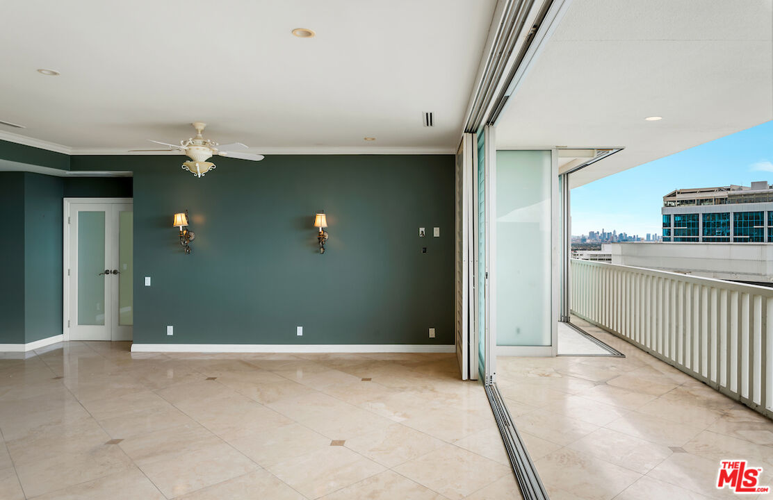 9255 Doheny Rd Unit: 1104