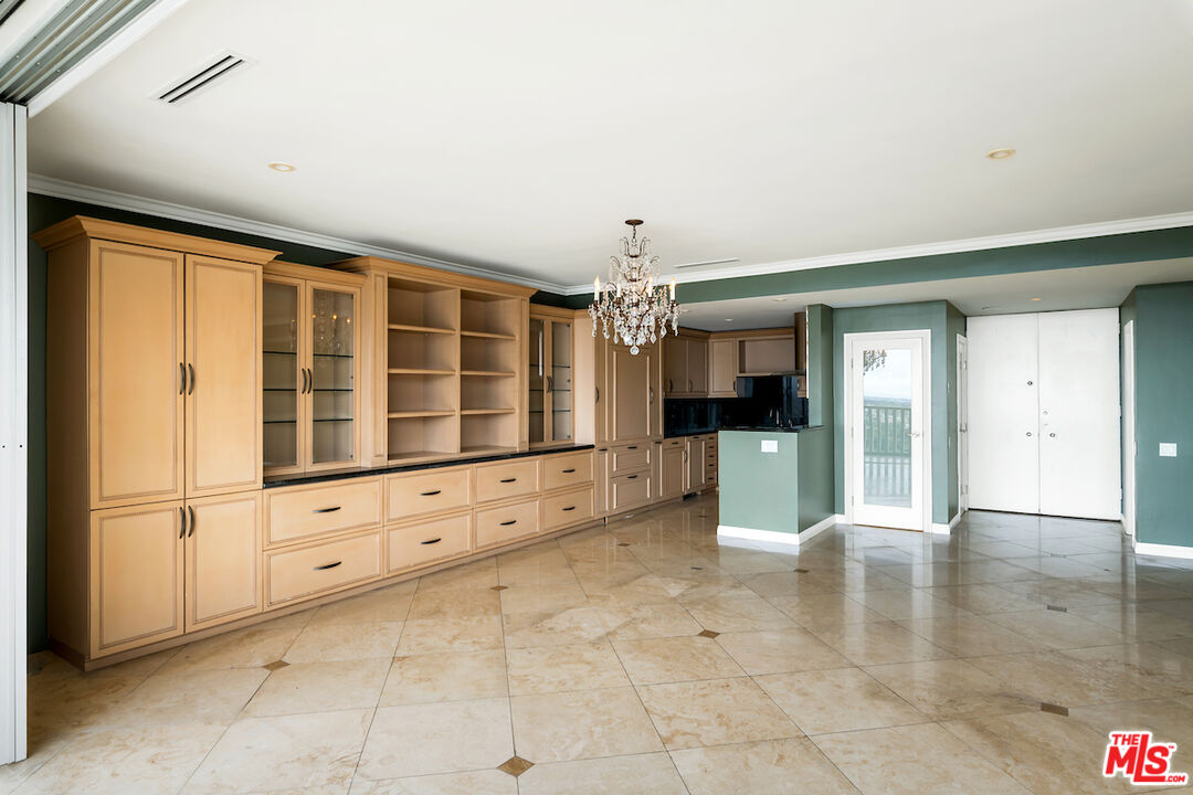 9255 Doheny Rd Unit: 1104