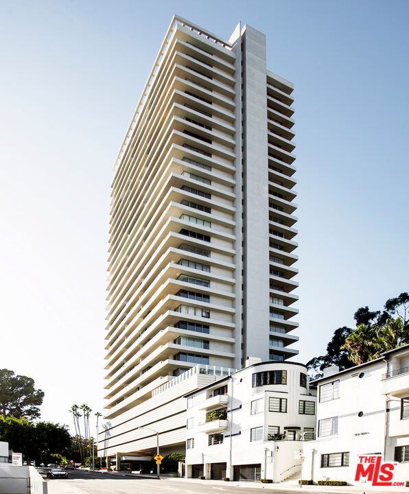 9255 Doheny Rd Unit: 1104