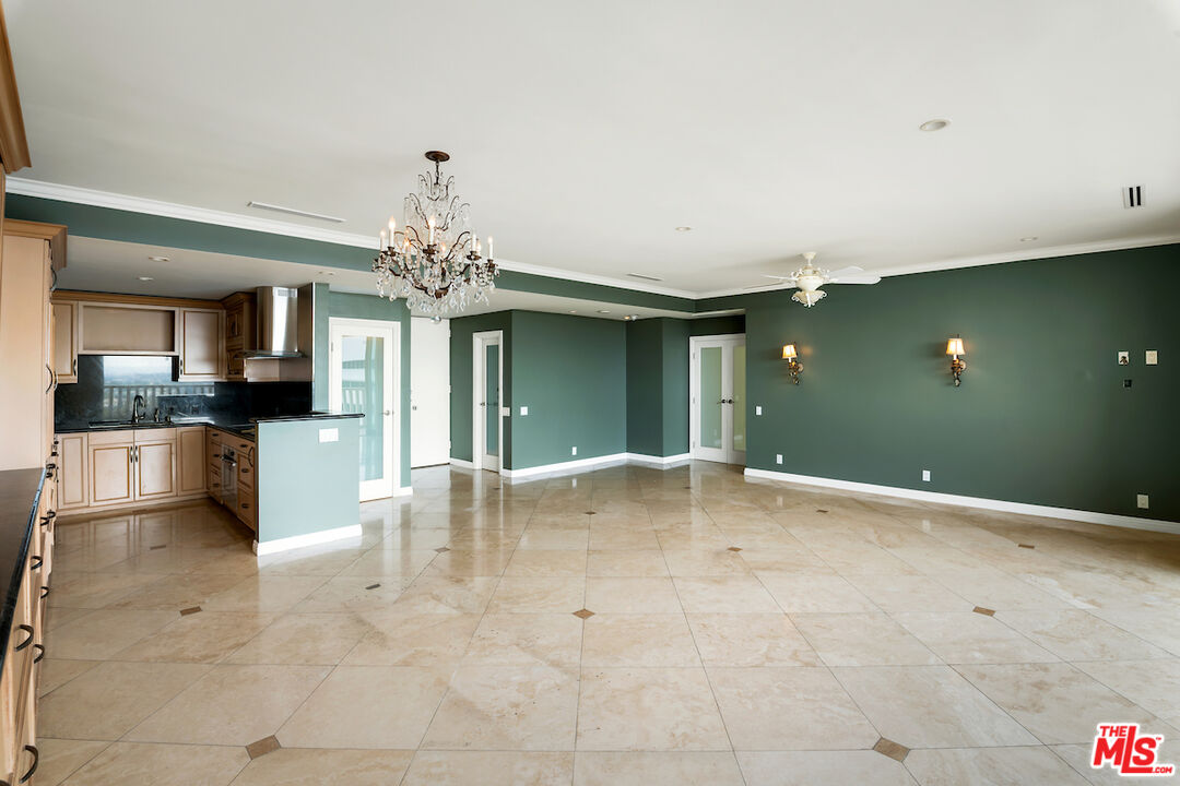 9255 Doheny Rd Unit: 1104