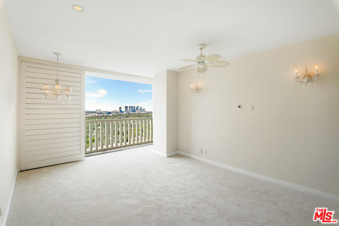 9255 Doheny Rd Unit: 1104