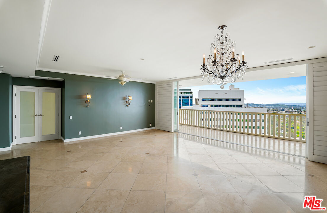 9255 Doheny Rd Unit: 1104