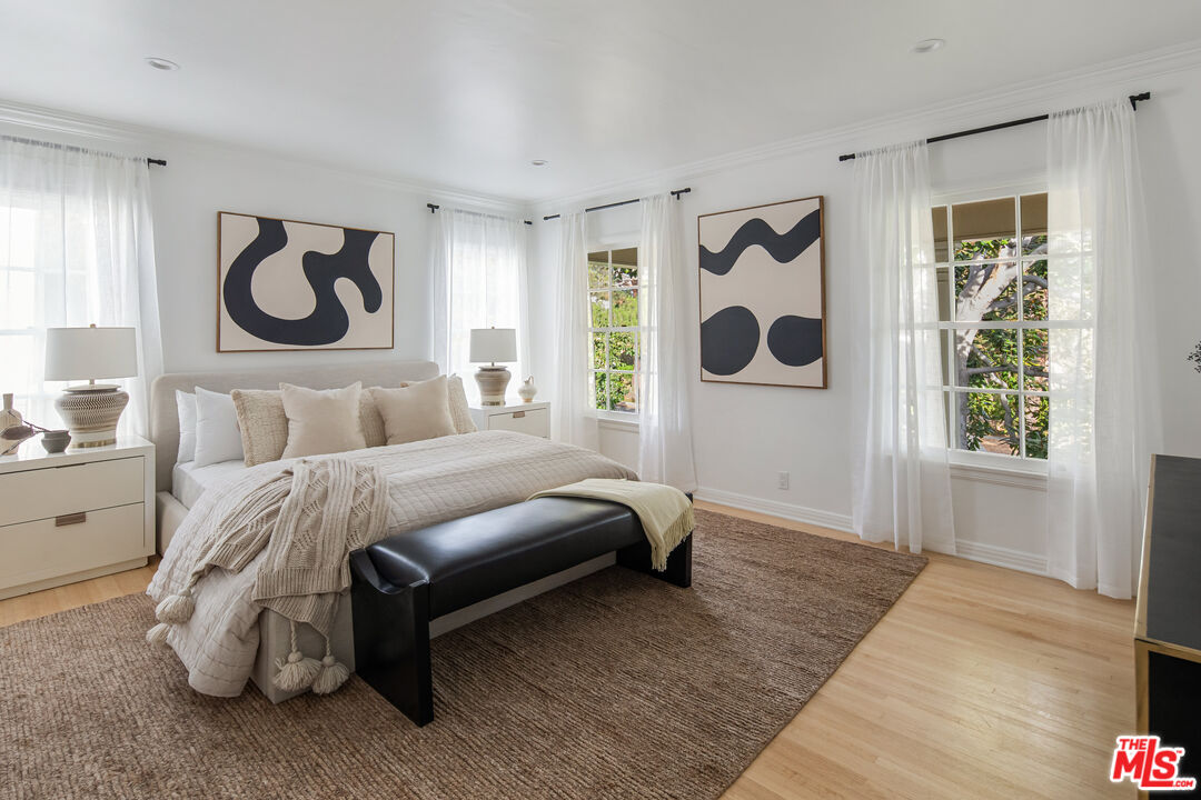 625 N Sierra Dr
