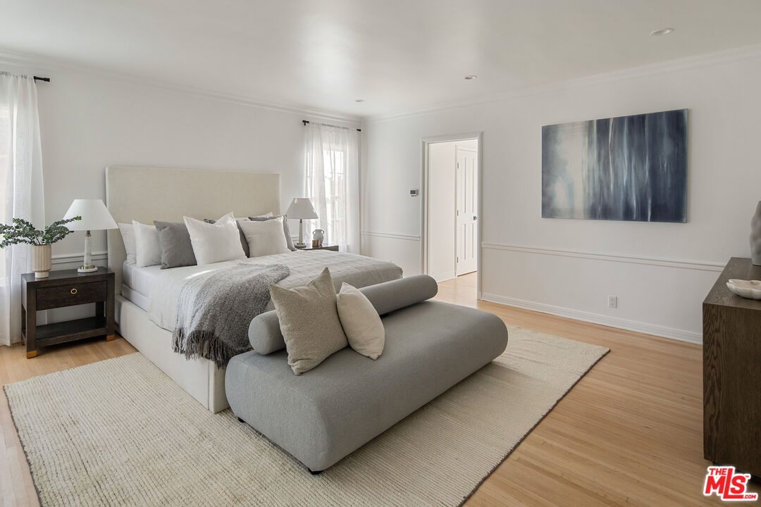 625 N Sierra Dr