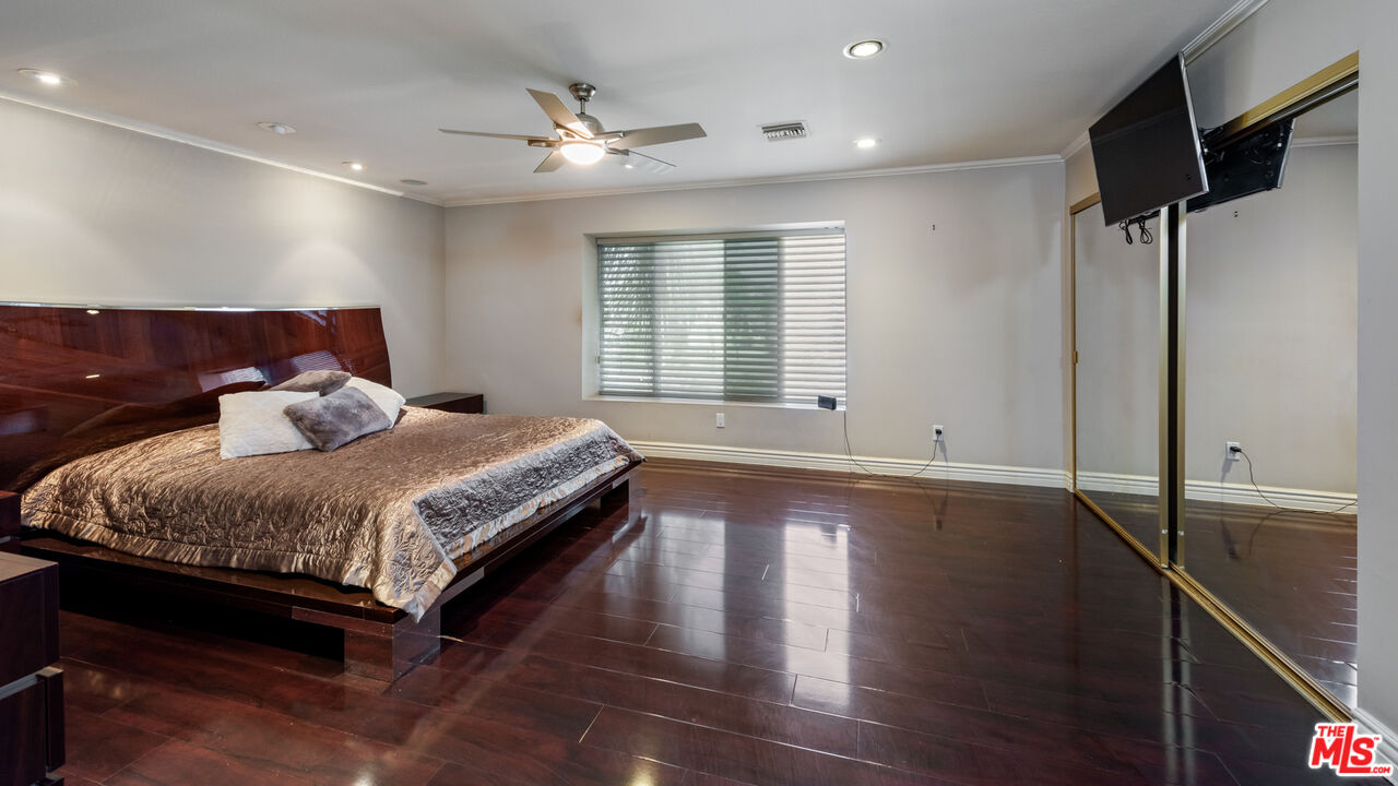 8730 Sari Ave