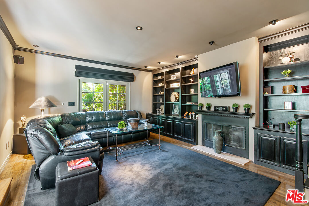 1151 Sunset Vale Ave