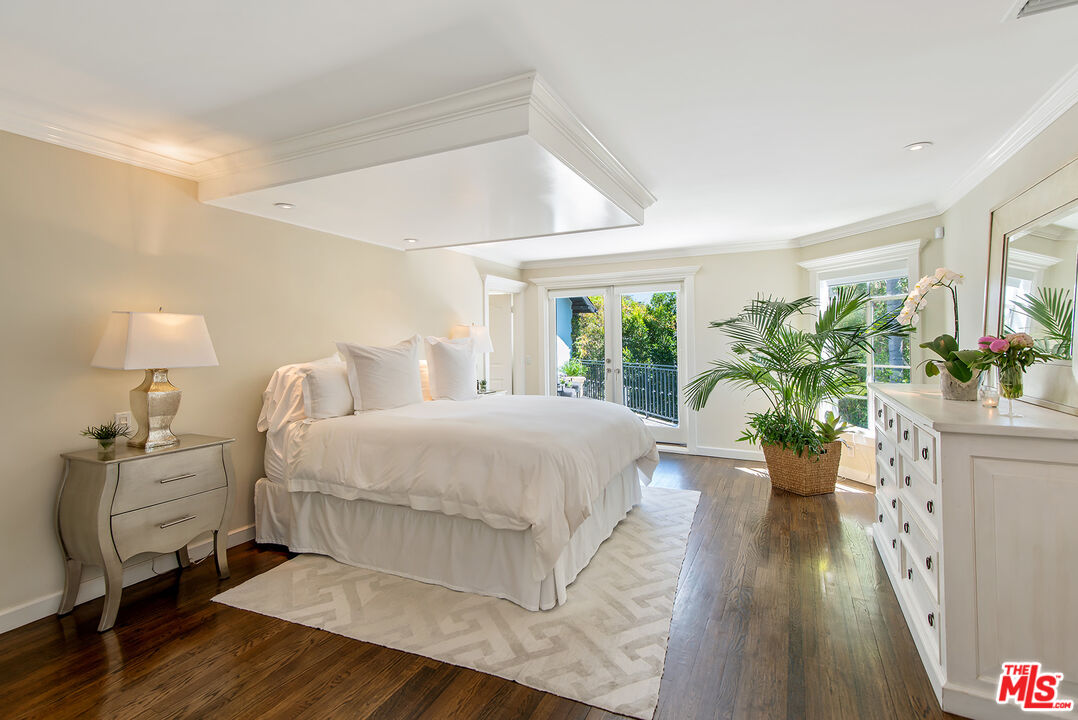 1151 Sunset Vale Ave