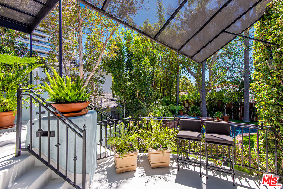 1151 Sunset Vale Ave