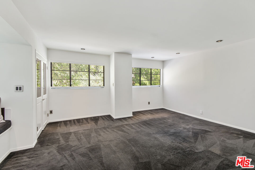 1151 Sunset Vale Ave