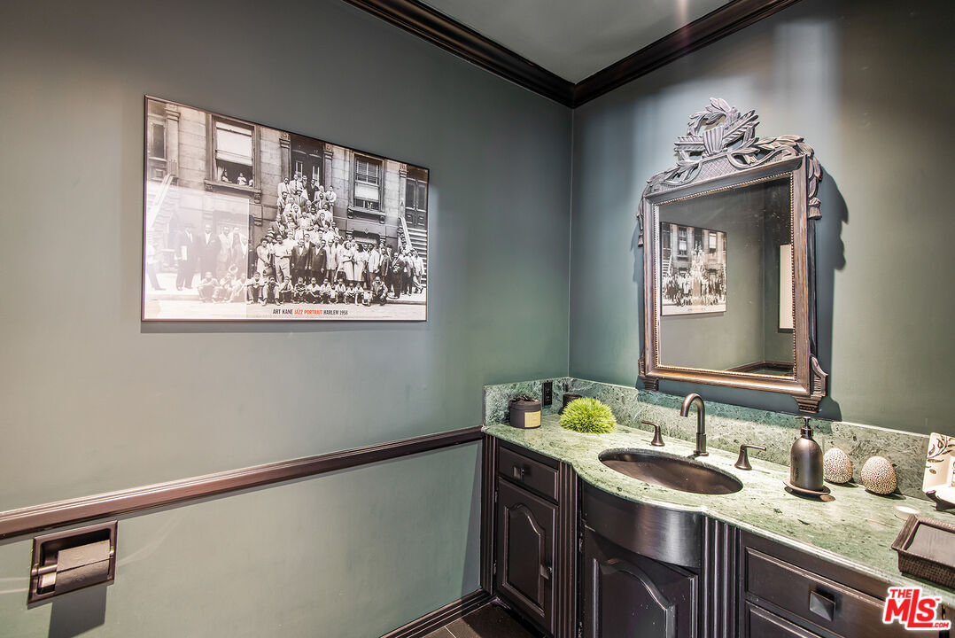 1151 Sunset Vale Ave