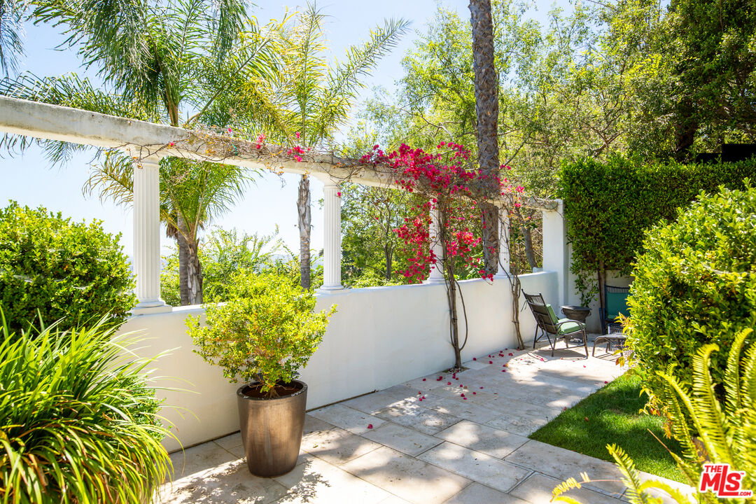 2249 Mountain Oak Dr