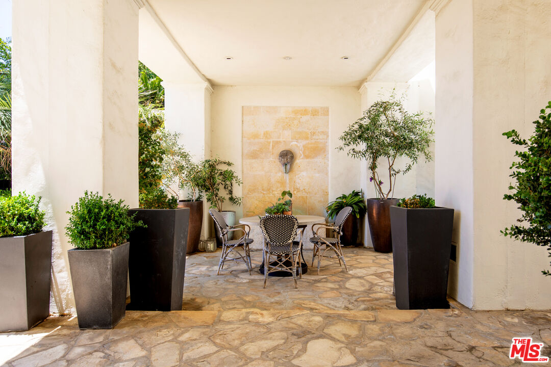 2249 Mountain Oak Dr