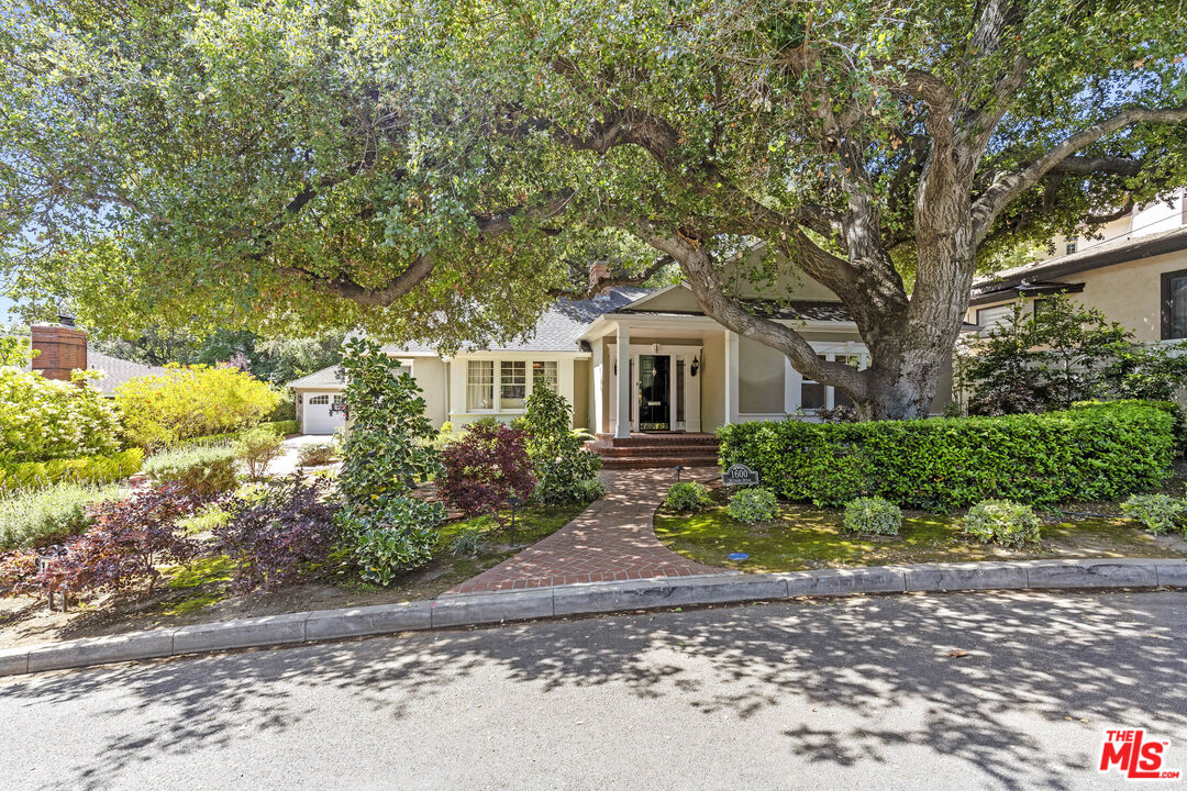 1600 Hillside Dr