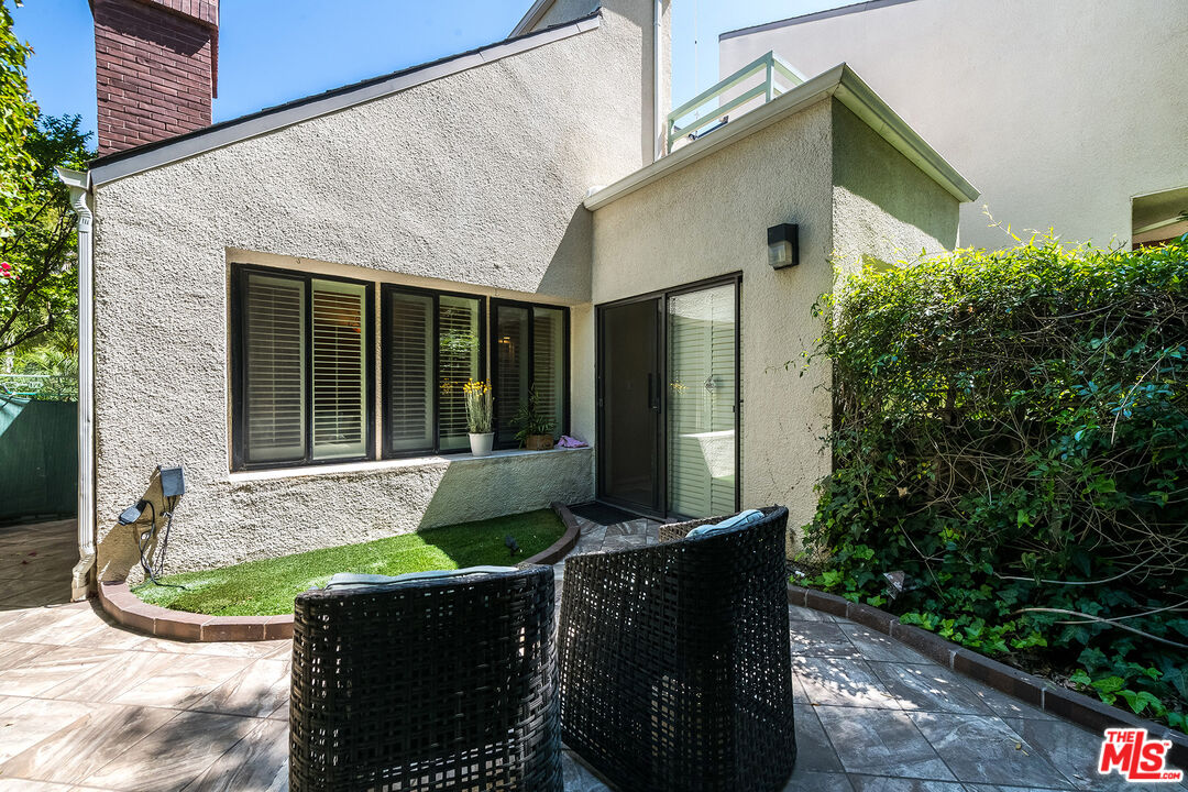 18731 Hatteras St Unit: 26