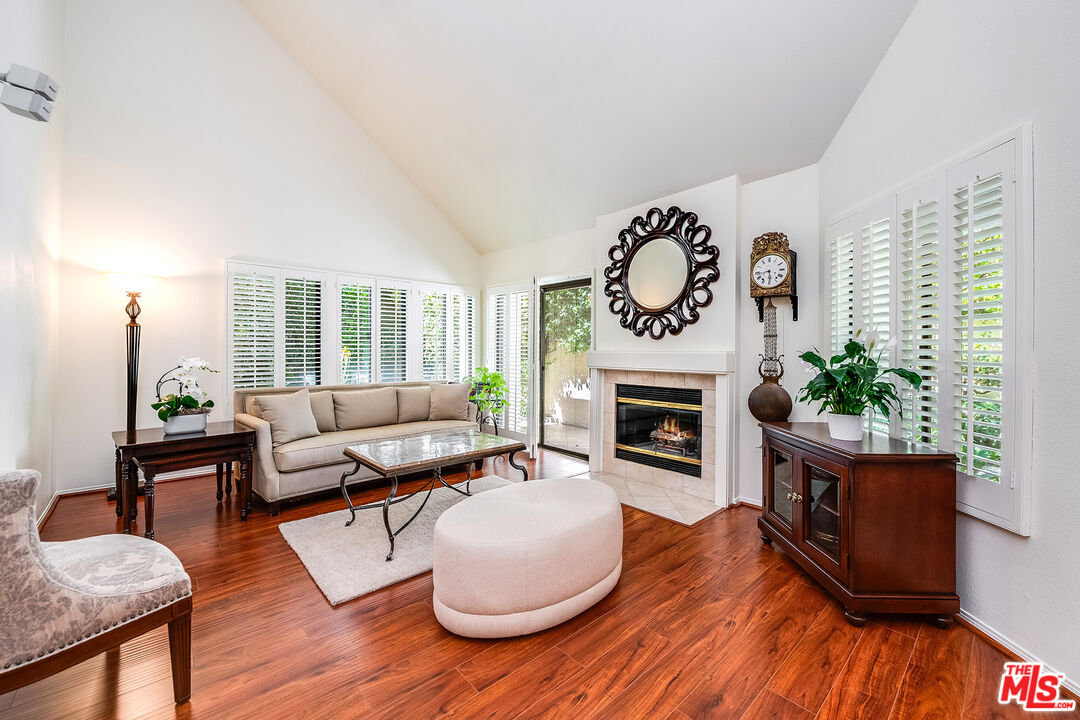 18731 Hatteras St Unit: 26