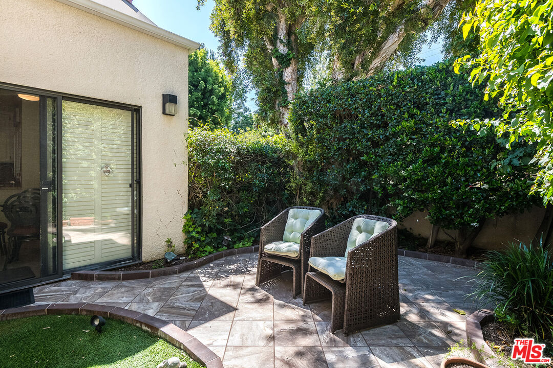 18731 Hatteras St Unit: 26