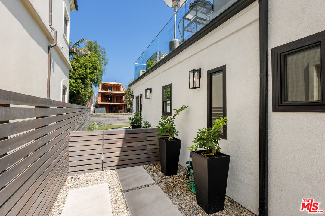 424 Carroll Canal