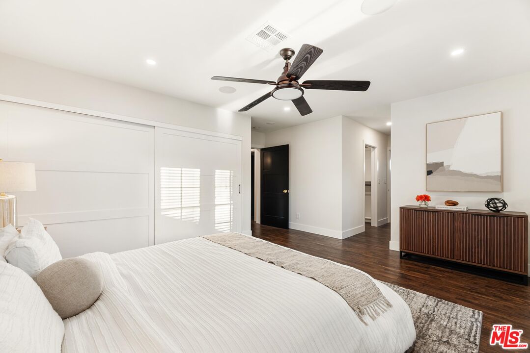 1225 S Cloverdale Ave