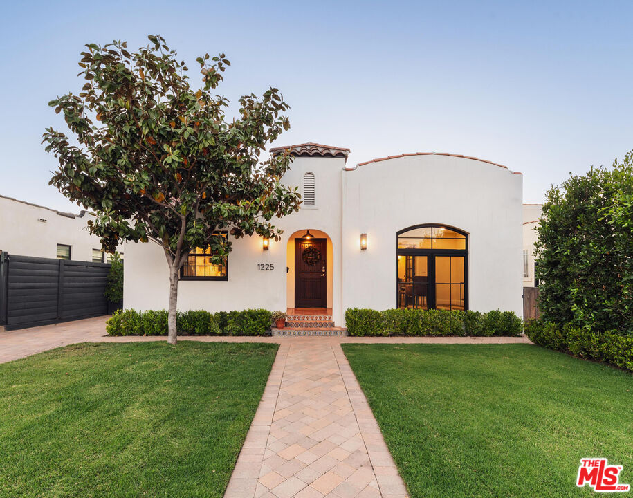 1225 S Cloverdale Ave