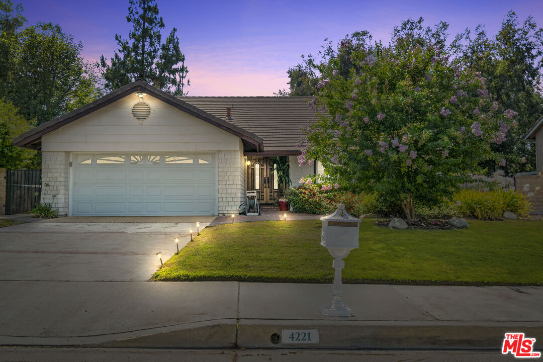 4221 Balcony Dr