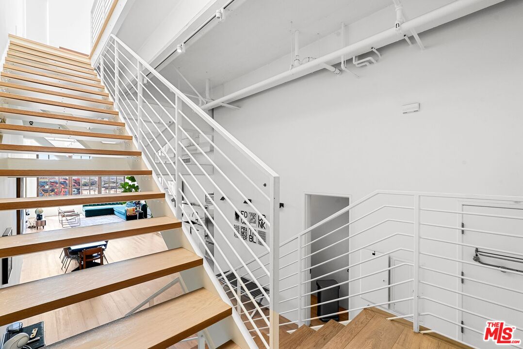 1850 Industrial St Unit: 711