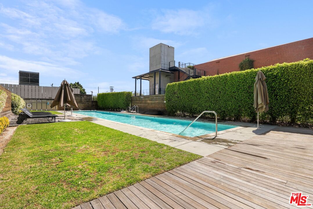 1850 Industrial St Unit: 711