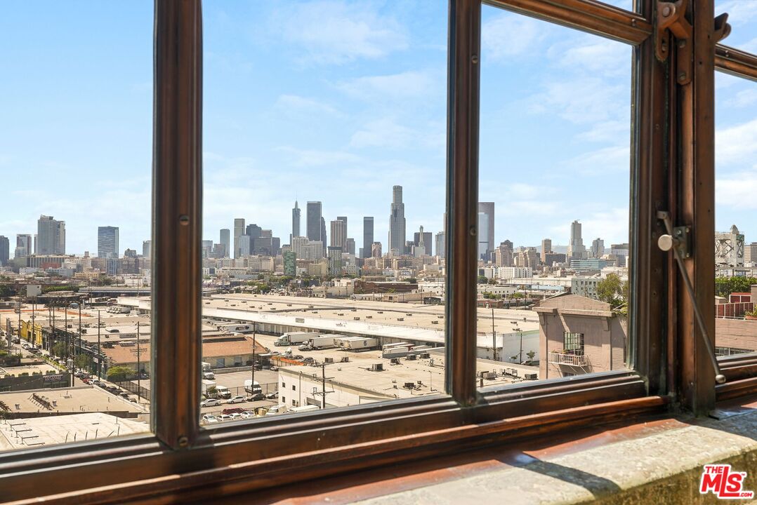 1850 Industrial St Unit: 711
